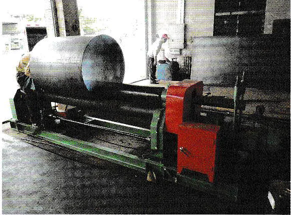 Machine de roulage de tôles
